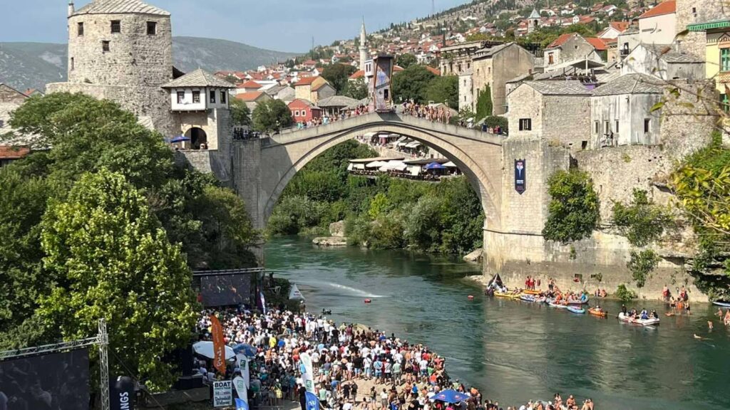 PRIPREMITE SE ZA TOPLOTNI UDAR! STIŽU VISOKE TEMPERATURE
